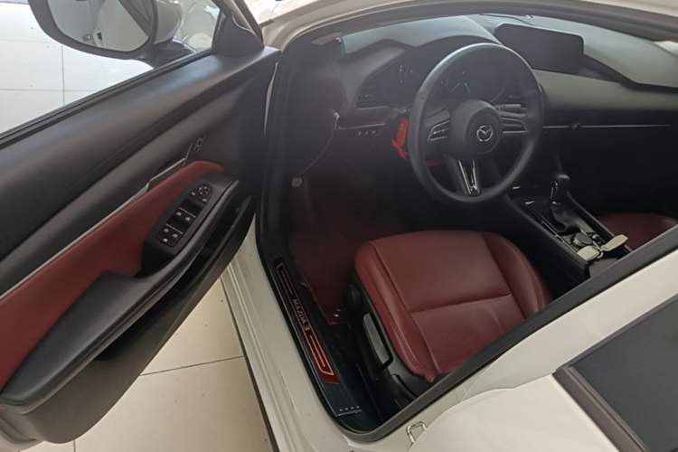 Used Mazda 3 Axela 2023 2.0L Automatic Zhiqing Edition Driver Seat