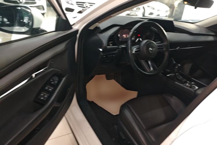 Used Mazda 3 Axela 2023 2.0L Automatic ZhiZhen Edition Driver Seat