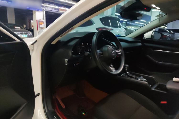 Used Mazda 3 Axela 2023 2.0L Automatic ZhiXuan Edition Driver Seat