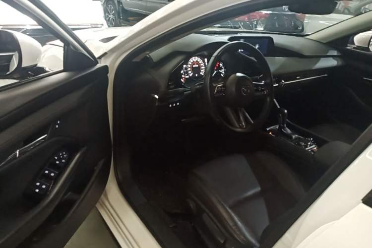 Used Mazda 3 Axela 2023 2.0L Automatic Zhiya Edition Driver Seat