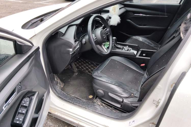 Used Mazda 3 Axela 2023 2.0L Automatic ZhiXuan Edition Driver Seat