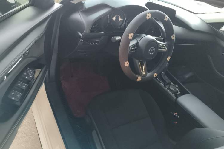 Used Mazda 3 Axela 2023 2.0L Automatic ZhiXuan Edition Driver Seat