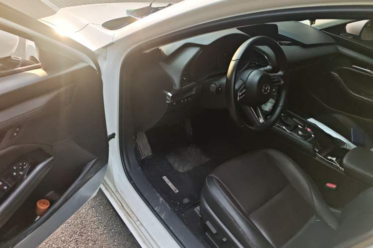 Used Mazda 3 Axela 2023 2.0L Automatic Zhiyao Edition Driver Seat