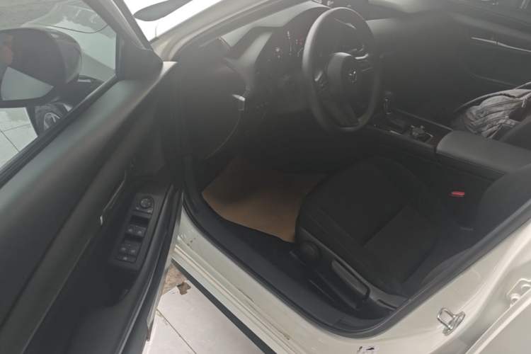 Used Mazda 3 Axela 2023 2.0L Automatic Zhiqing Edition Driver Seat