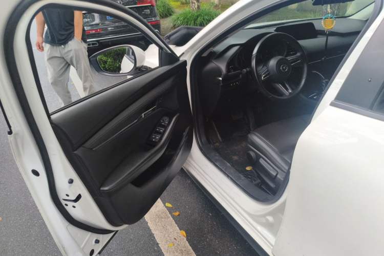 Used Mazda 3 Axela 2023 2.0L Automatic Zhiya Edition Driver Seat