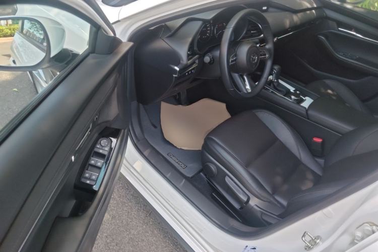 Used Mazda 3 Axela 2023 2.0L Automatic Zhiya Edition Driver Seat