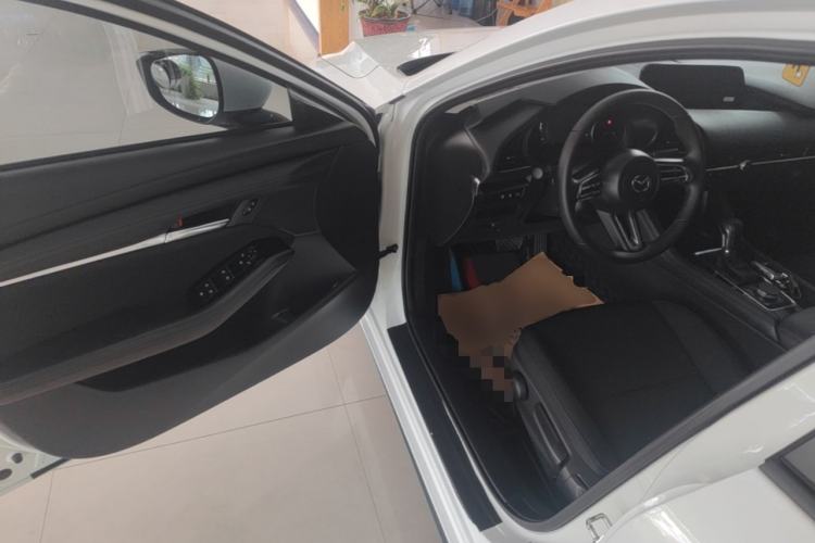 Used Mazda 3 Axela 2023 2.0L Automatic ZhiXuan Edition Driver Seat