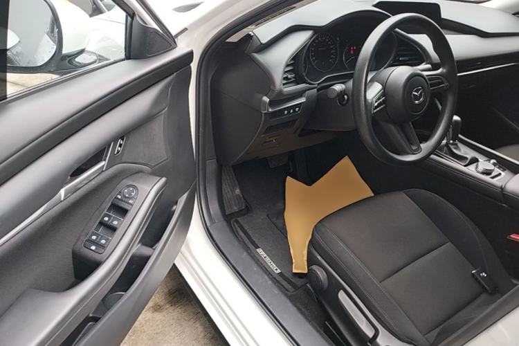 Used Mazda 3 Axela 2023 2.0L Automatic Zhiqing Edition Driver Seat