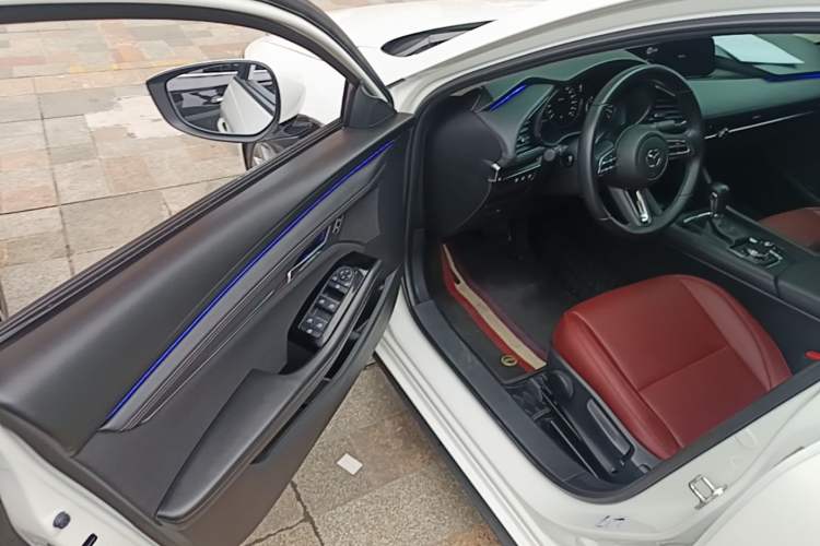 Used Mazda 3 Axela 2023 2.0L Automatic ZhiXuan Edition Driver Seat