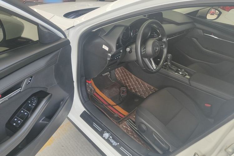 Used Mazda 3 Axela 2023 2.0L Automatic ZhiXuan Edition Driver Seat