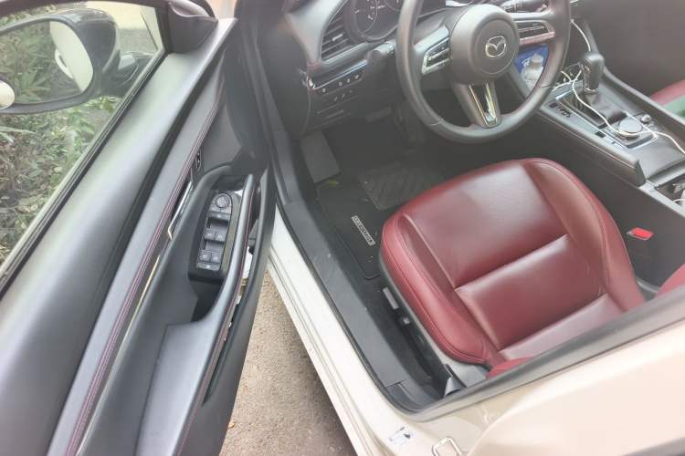 Used Mazda 3 Axela 2023 2.0L Automatic Zhiyao Edition Driver Seat