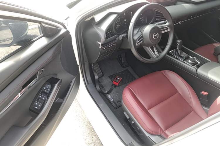 Used Mazda 3 Axela 2023 2.0L Automatic Zhiyao Edition Driver Seat