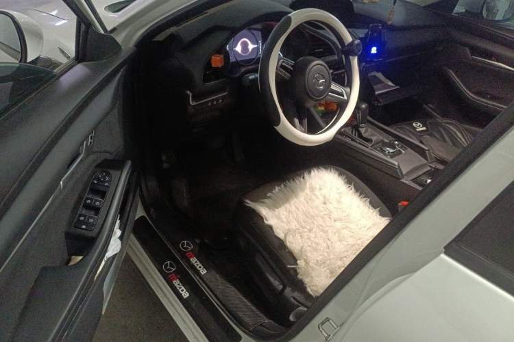 Used Mazda 3 Axela 2023 2.0L Automatic Zhiqing Edition Driver Seat