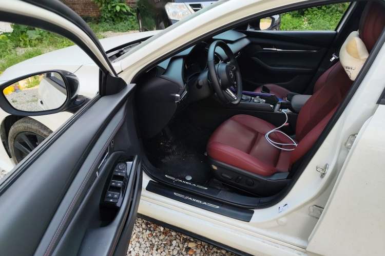 Used Mazda 3 Axela 2023 2.0L Automatic Zhiyao Edition Driver Seat