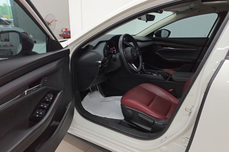 Used Mazda 3 Axela 2023 2.0L Automatic Zhiya Edition Driver Seat