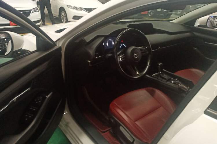 Used Mazda 3 Axela 2023 2.0L Automatic ZhiXuan Edition Driver Seat