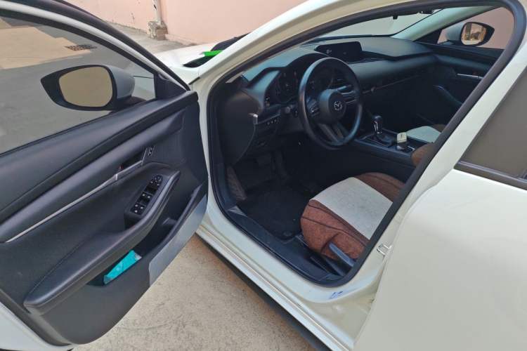 Used Mazda 3 Axela 2023 2.0L Automatic Zhiqing Edition Driver Seat