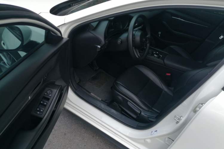 Used Mazda 3 Axela 2023 2.0L Automatic Zhiqing Edition Driver Seat