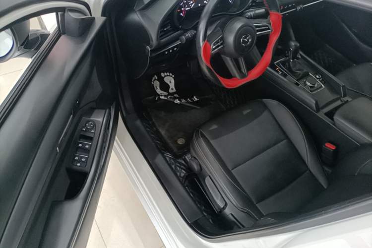 Used Mazda 3 Axela 2023 2.0L Automatic Zhiqing Edition Driver Seat