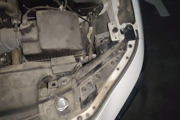 Used Mazda 3 Axela 2023 2.0L Automatic Zhiyao Edition Engine Bay Left