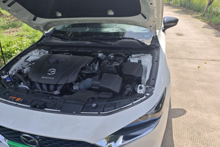 Used Mazda 3 Axela 2023 2.0L Automatic ZhiZhen Edition Engine Bay Left