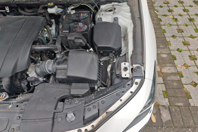 Used Mazda 3 Axela 2023 2.0L Automatic Zhiqing Edition Engine Bay Left