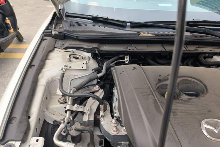 Used Mazda 3 Axela 2023 2.0L Automatic ZhiZhen Edition Engine Bay Right