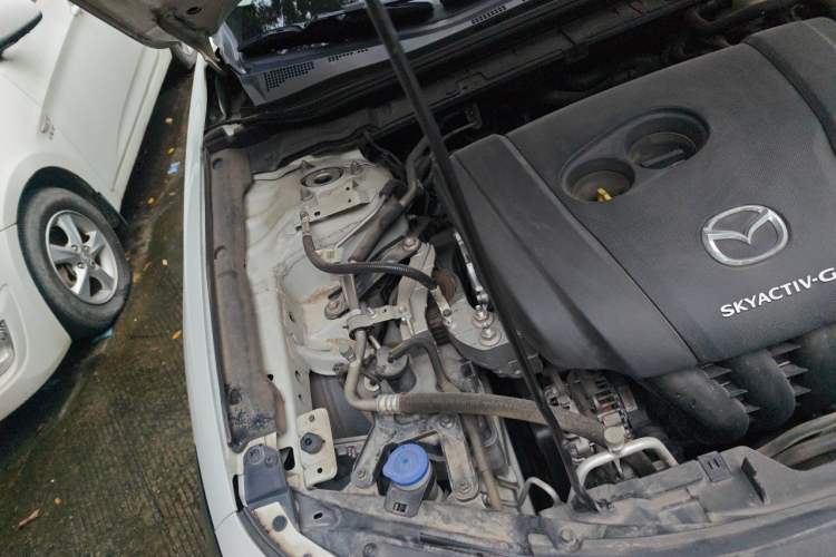 Used Mazda 3 Axela 2023 2.0L Automatic ZhiZhen Edition Engine Bay Right