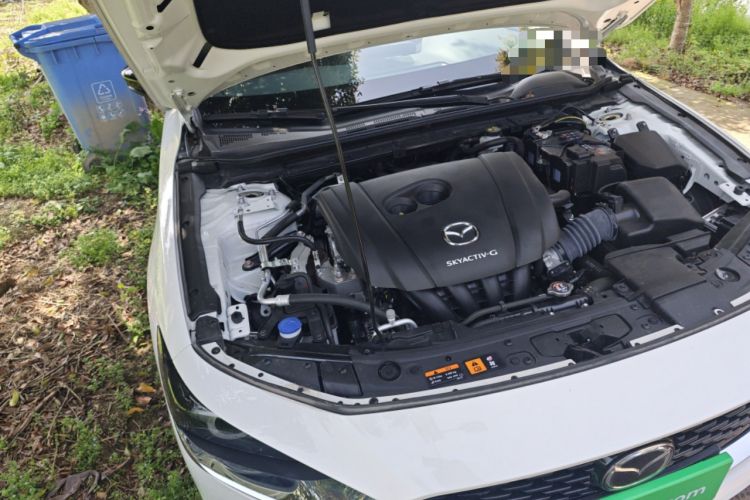 Used Mazda 3 Axela 2023 2.0L Automatic ZhiZhen Edition Engine Bay Right