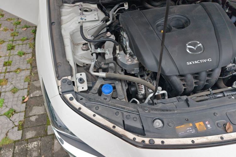 Used Mazda 3 Axela 2023 2.0L Automatic Zhiqing Edition Engine Bay Right