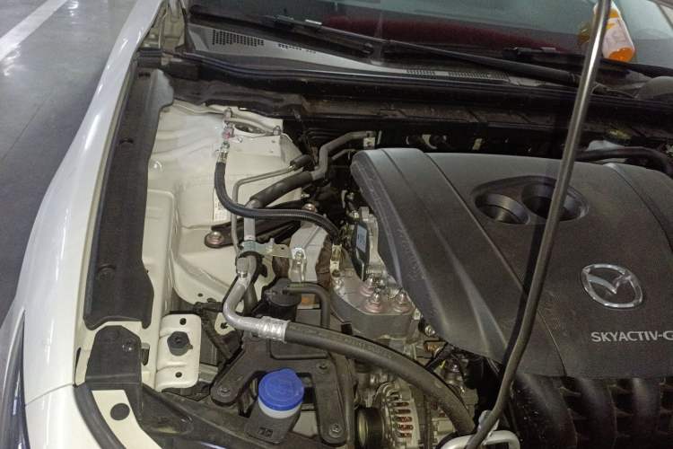 Used Mazda 3 Axela 2023 2.0L Automatic Zhiqing Edition Engine Bay Right