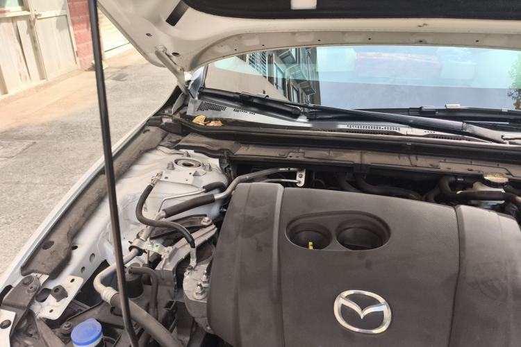 Used Mazda 3 Axela 2023 2.0L Automatic ZhiZhen Edition Engine Bay Right