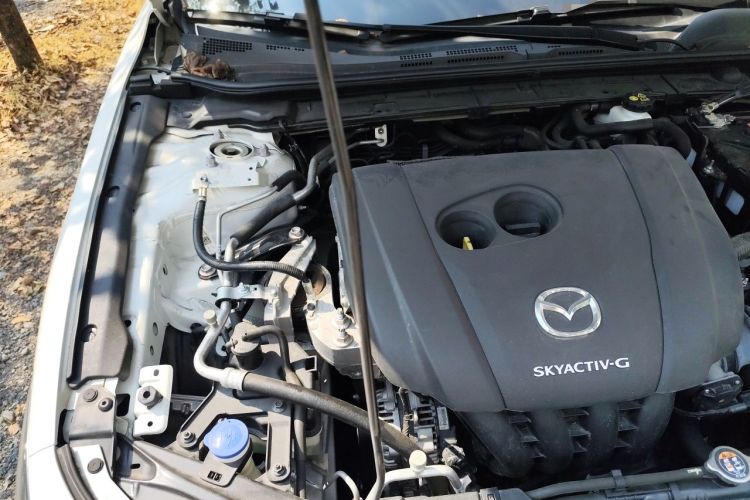 Used Mazda 3 Axela 2023 2.0L Automatic Zhiyao Edition Engine Bay Right