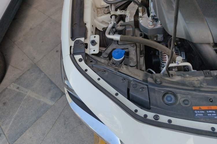 Used Mazda 3 Axela 2023 2.0L Automatic ZhiZhen Edition Engine Bay Right