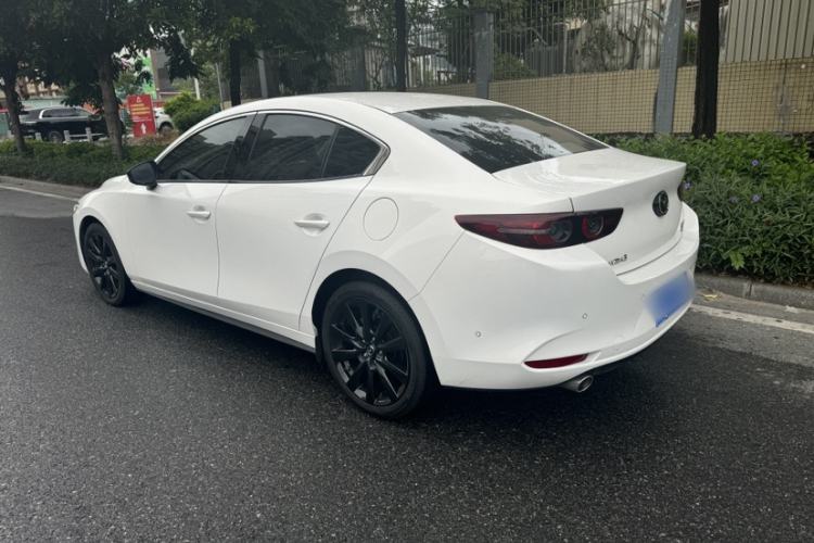 Used Mazda 3 Axela 2023 2.0L Automatic ZhiZun Edition Exterior 2