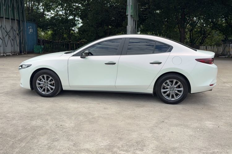 Used Mazda 3 Axela 2023 2.0L Automatic Zhiqing Edition Exterior 2