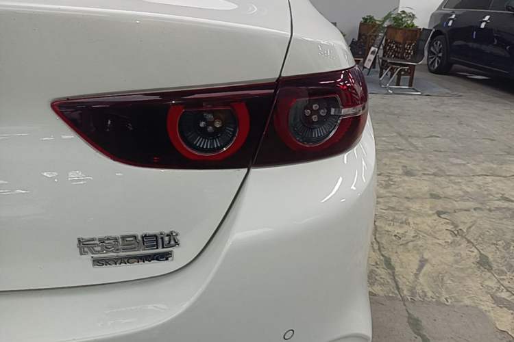 Used Mazda 3 Axela 2023 2.0L Automatic ZhiZhen Edition Exterior 3