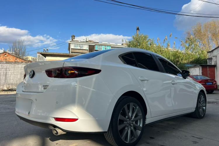 Used Mazda 3 Axela 2023 2.0L Automatic ZhiXuan Edition Exterior 3
