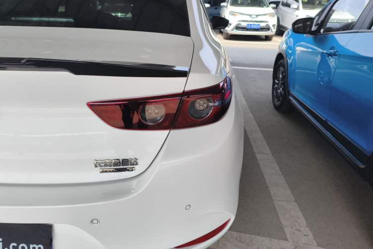 Used Mazda 3 Axela 2023 2.0L Automatic ZhiXuan Edition Exterior 3