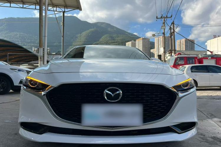 Used Mazda 3 Axela 2023 2.0L Automatic ZhiXuan Edition Exterior 4