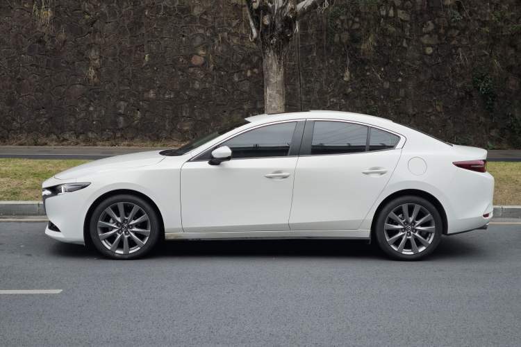 Used Mazda 3 Axela 2023 2.0L Automatic ZhiZhen Edition Exterior 5