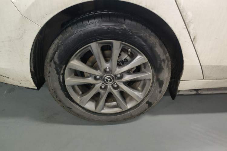 Used Mazda 3 Axela 2023 1.5L Manual ZhiMei Edition Exterior 5