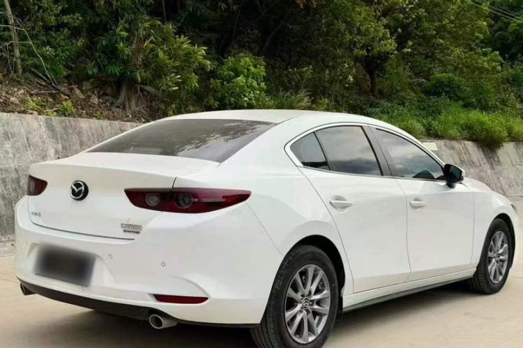 Used Mazda 3 Axela 2023 2.0L Automatic Zhiqing Edition Exterior 6