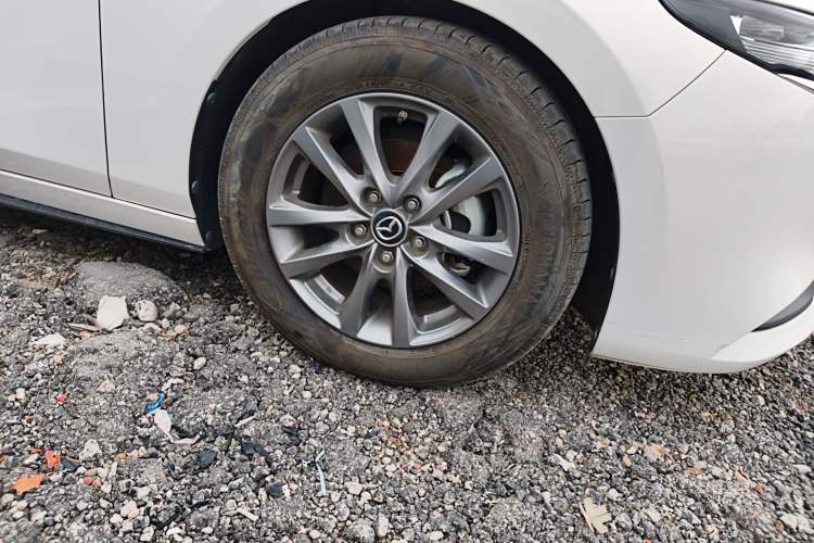 Used Mazda 3 Axela 2023 2.0L Automatic Zhiqing Edition Exterior 7