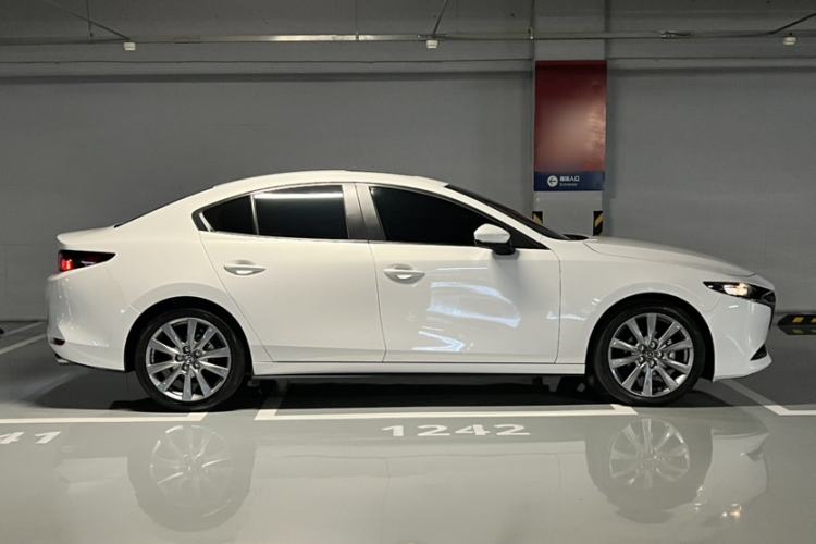 Used Mazda 3 Axela 2023 2.0L Automatic ZhiXuan Edition Exterior 8