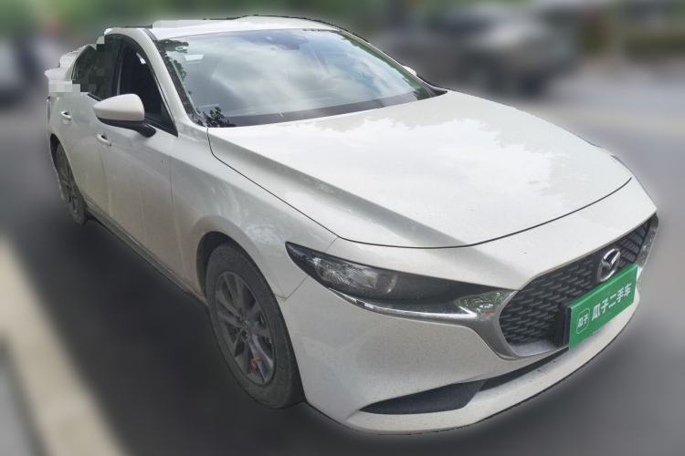 Used Mazda 3 Axela 2023 1.5L Manual ZhiMei Edition Front Right 45 Deg