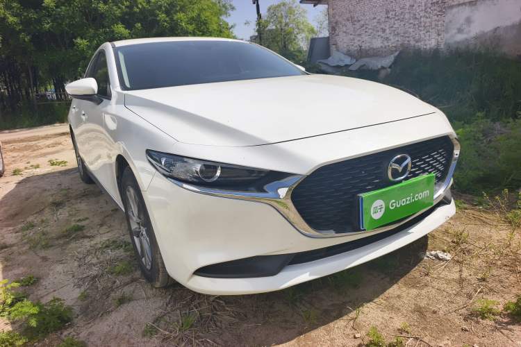 Used Mazda 3 Axela 2023 2.0L Automatic Zhiqing Edition Front Right 45 Deg