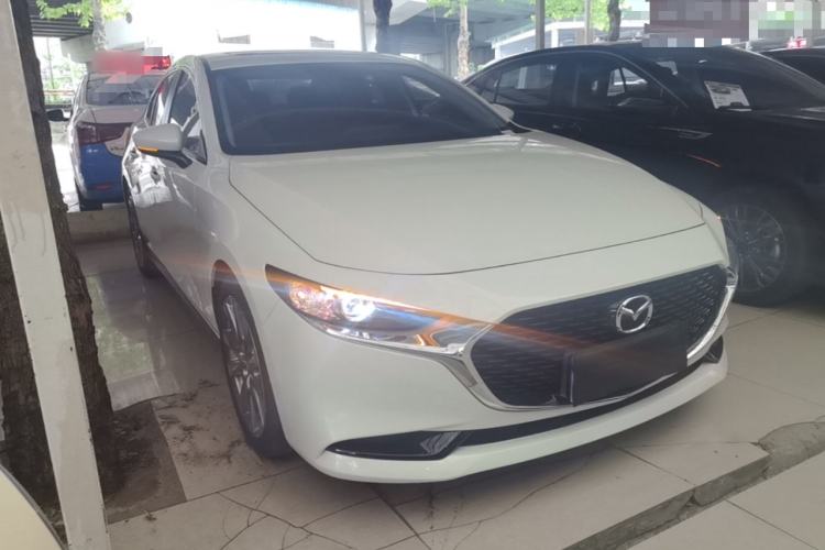 Used Mazda 3 Axela 2023 2.0L Automatic ZhiXuan Edition Front Right 45 Deg