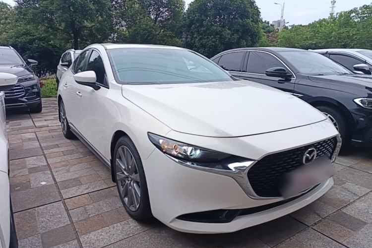 Used Mazda 3 Axela 2023 2.0L Automatic ZhiXuan Edition Front Right 45 Deg