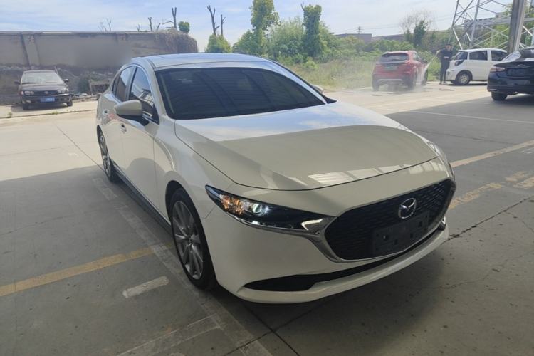 Used Mazda 3 Axela 2023 2.0L Automatic ZhiXuan Edition Front Right 45 Deg